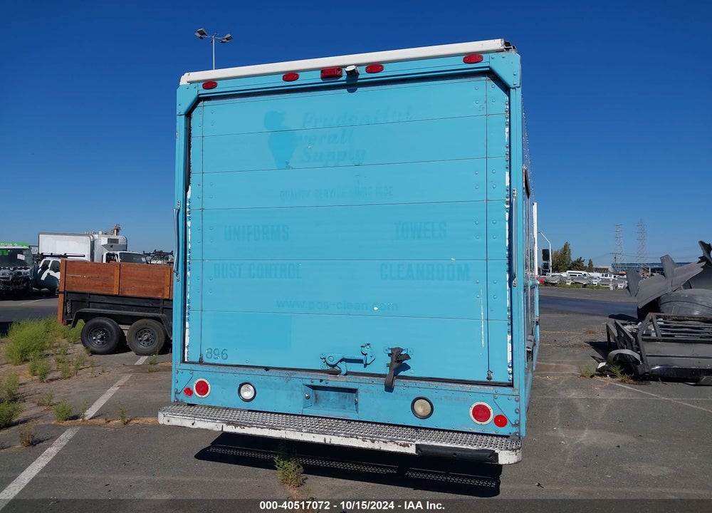 2011 FREIGHTLINER CHASSIS M LINE WALK-IN VAN VIN: 4UZAAPDU7BCBC0090