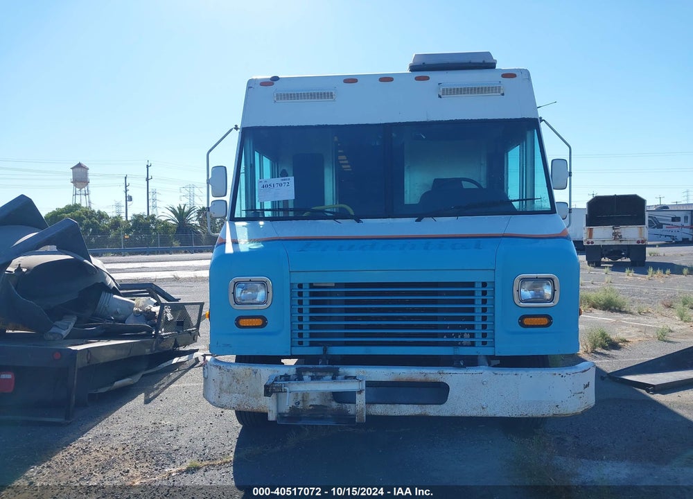 2011 FREIGHTLINER CHASSIS M LINE WALK-IN VAN VIN: 4UZAAPDU7BCBC0090