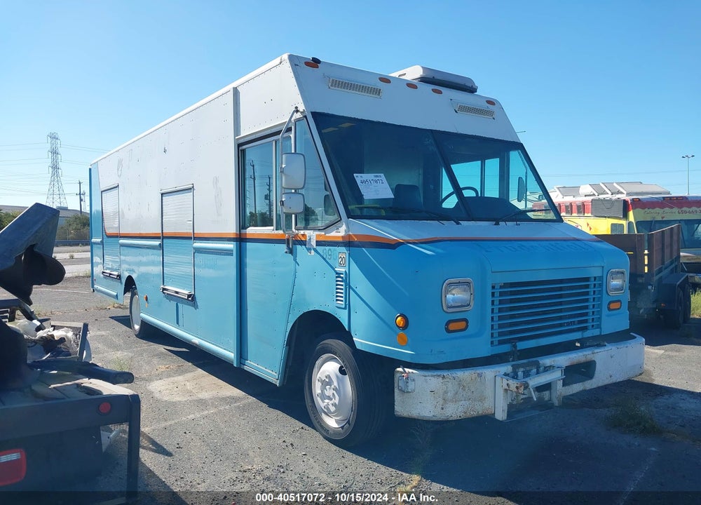 2011 FREIGHTLINER CHASSIS M LINE WALK-IN VAN VIN: 4UZAAPDU7BCBC0090