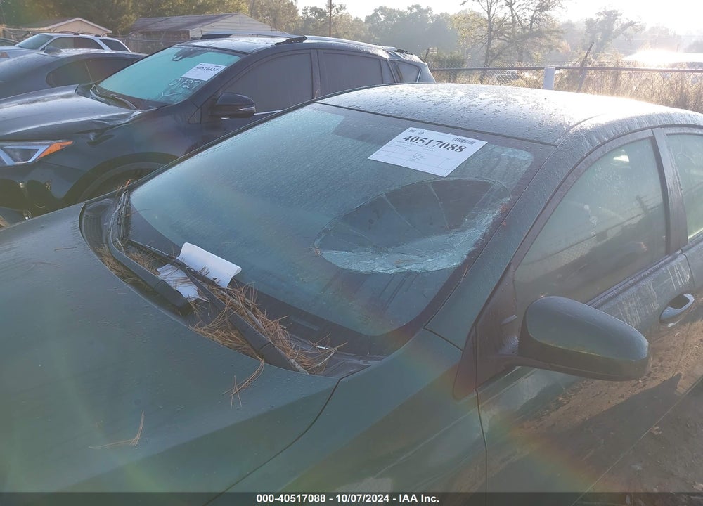 2015 TOYOTA COROLLA LE VIN: 2T1BURHE3FC427348