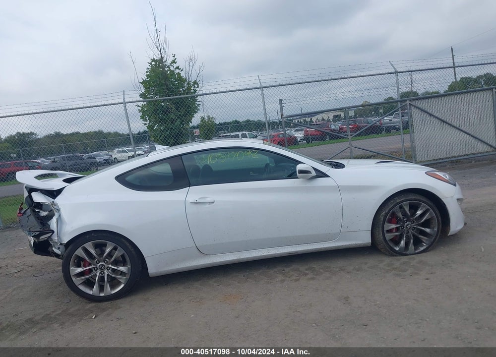 2016 HYUNDAI GENESIS 3.8 ULTIMATE VIN: KMHHU6KJ9GU135797