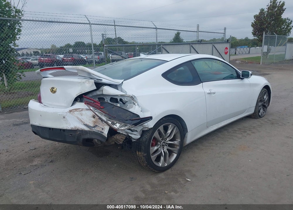 2016 HYUNDAI GENESIS 3.8 ULTIMATE VIN: KMHHU6KJ9GU135797