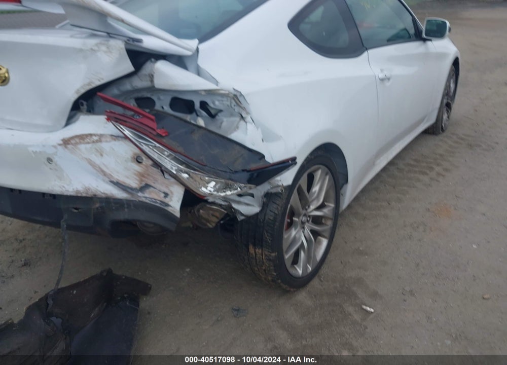 2016 HYUNDAI GENESIS 3.8 ULTIMATE VIN: KMHHU6KJ9GU135797