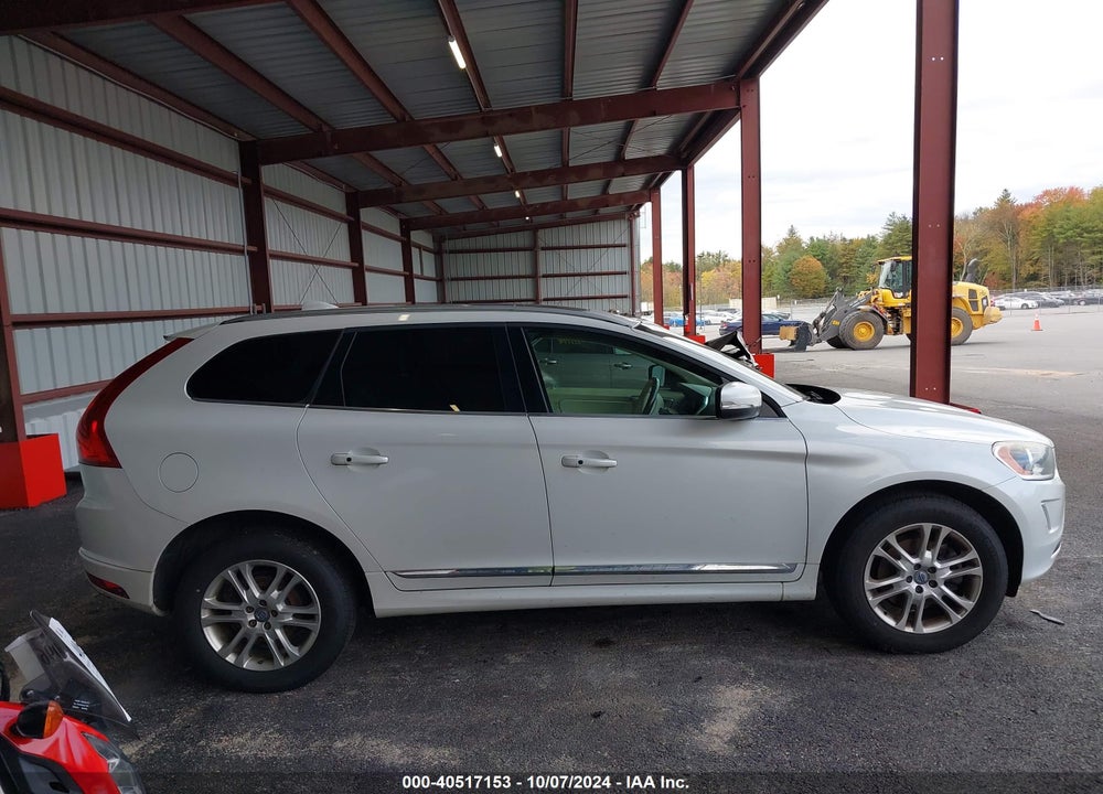 2016 VOLVO XC60 T5 PREMIER VIN: YV4612RK2G2813312