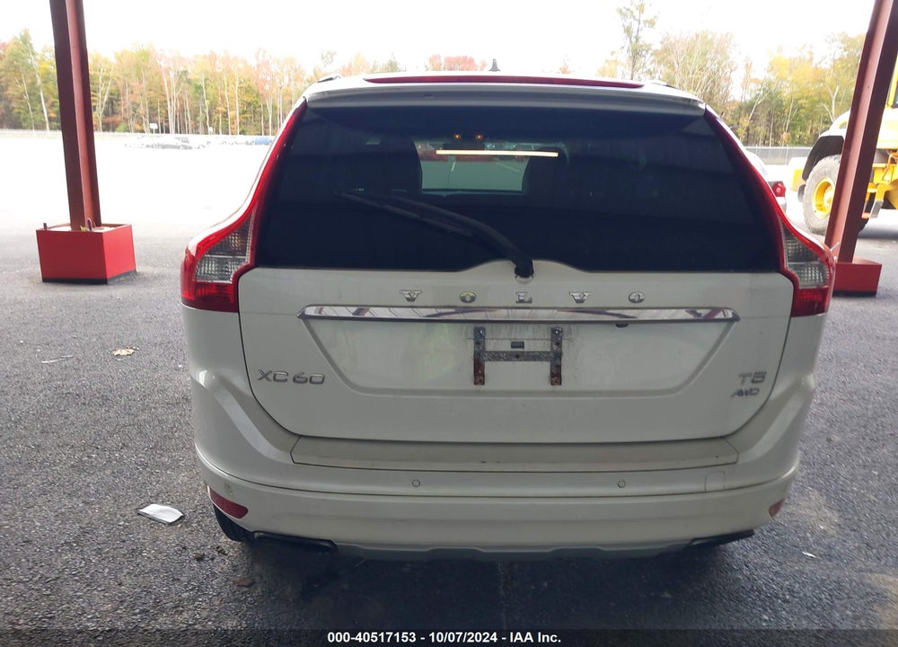 2016 VOLVO XC60 T5 PREMIER VIN: YV4612RK2G2813312