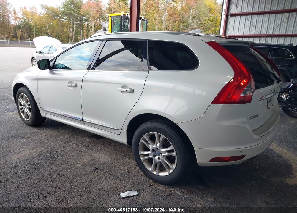 2016 VOLVO XC60 T5 PREMIER VIN: YV4612RK2G2813312