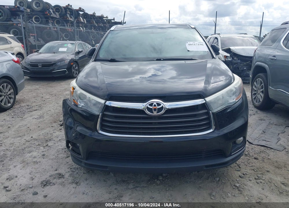 2015 TOYOTA HIGHLANDER XLE V6 VIN: 5TDKKRFH2FS110090