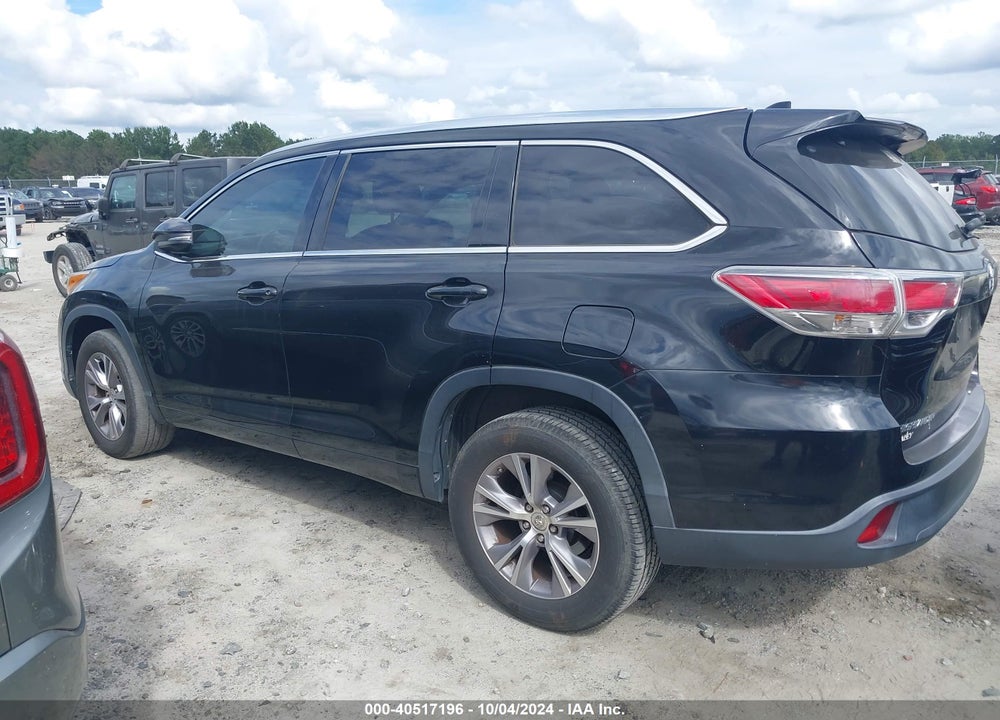2015 TOYOTA HIGHLANDER XLE V6 VIN: 5TDKKRFH2FS110090