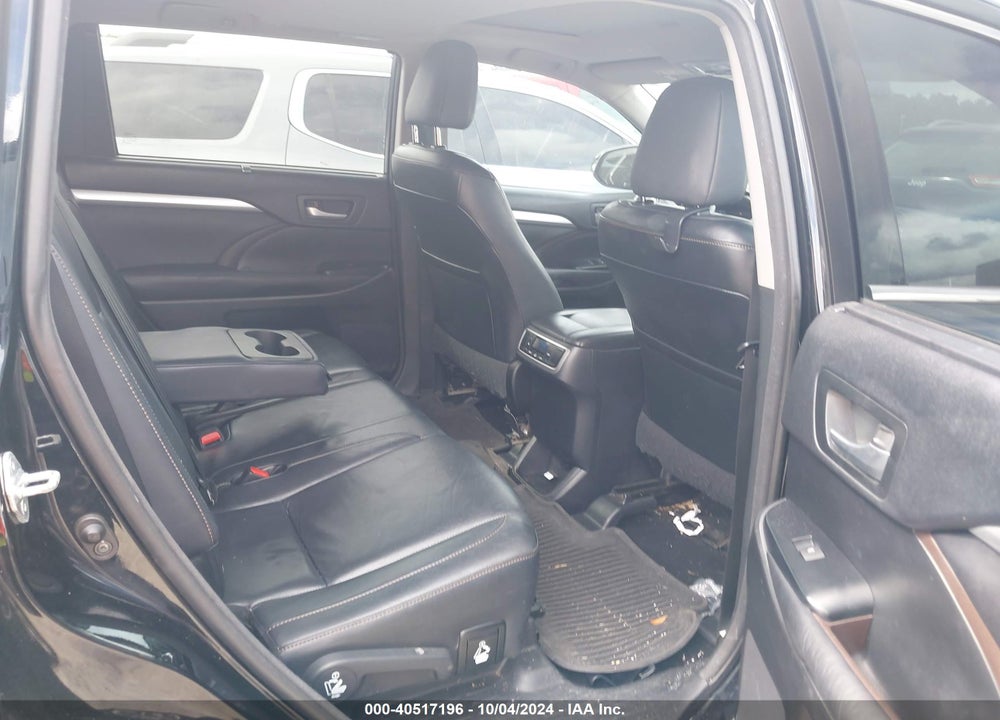 2015 TOYOTA HIGHLANDER XLE V6 VIN: 5TDKKRFH2FS110090