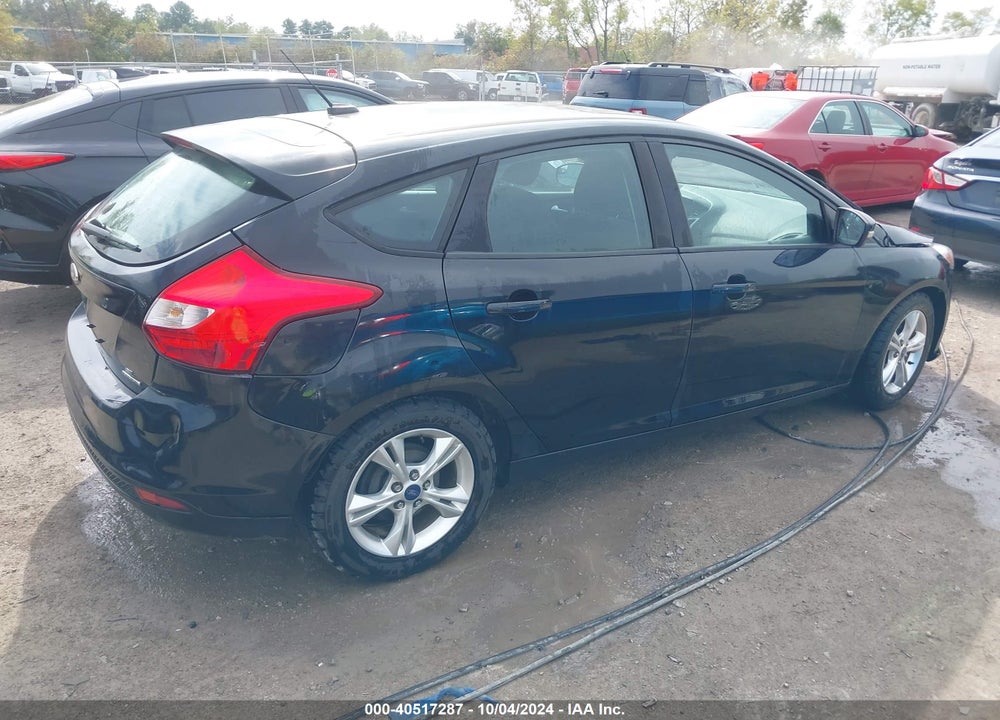 2014 FORD FOCUS SE VIN: 1FADP3K22EL181742