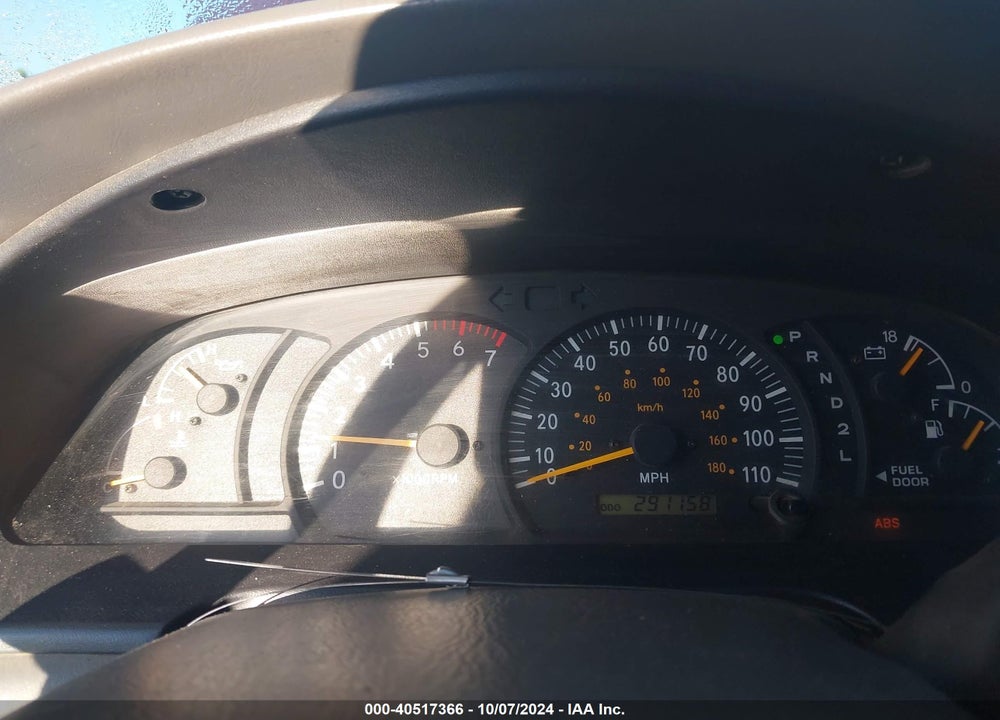 2004 TOYOTA TUNDRA SR5 V8 VIN: 5TBDT44174S465793
