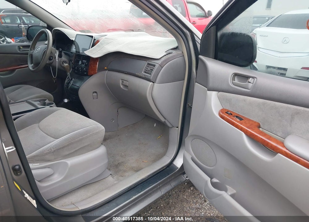 2004 TOYOTA SIENNA LE VIN: 5TDBA23C34S006711