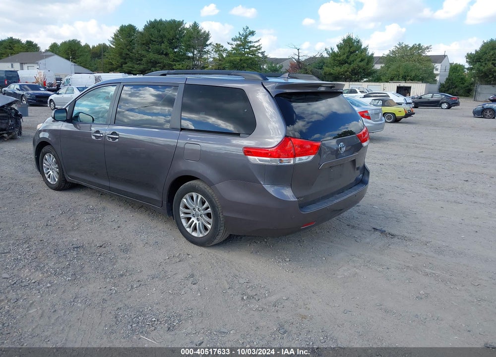 2012 TOYOTA SIENNA XLE V6 8 PASSENGER VIN: 5TDYK3DC4CS194889
