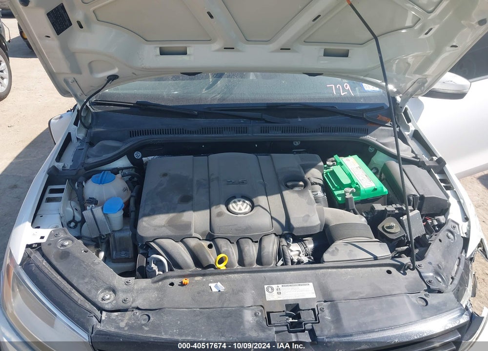 2011 VOLKSWAGEN JETTA 2.5L SE VIN: 3VWDX7AJ0BM340923