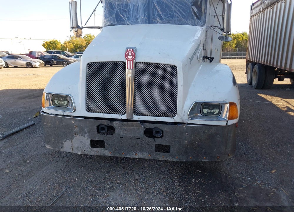 2005 KENWORTH CONSTRUCTION T300 VIN: 2XKMAD7X65M103849