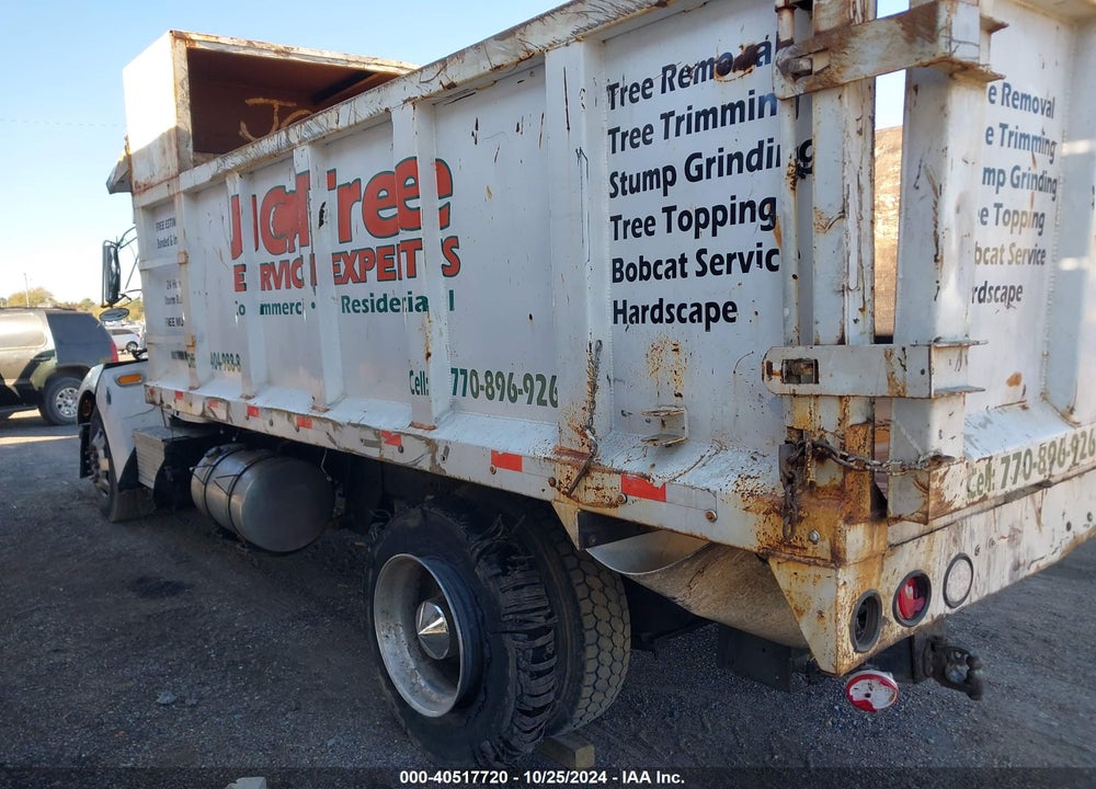 2005 KENWORTH CONSTRUCTION T300 VIN: 2XKMAD7X65M103849