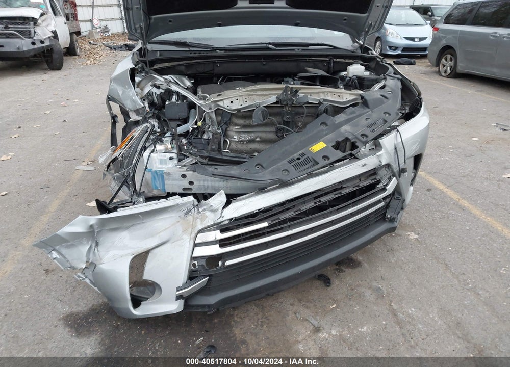 2019 TOYOTA HIGHLANDER LE PLUS VIN: 5TDBZRFH7KS995814