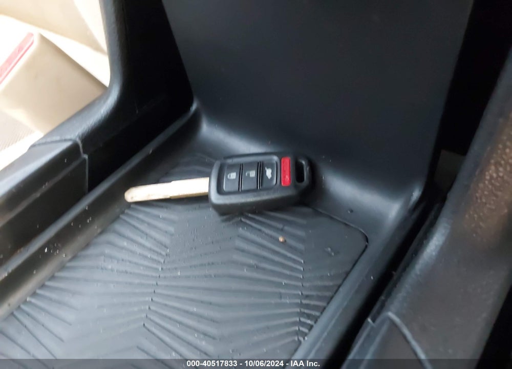 2019 HONDA CR-V LX VIN: 2HKRW5H37KH408938