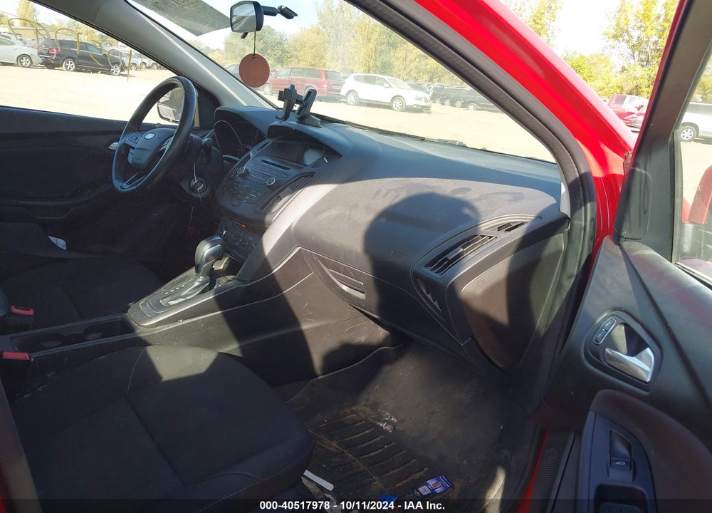 2016 FORD FOCUS SE VIN: 1FADP3F26GL237730