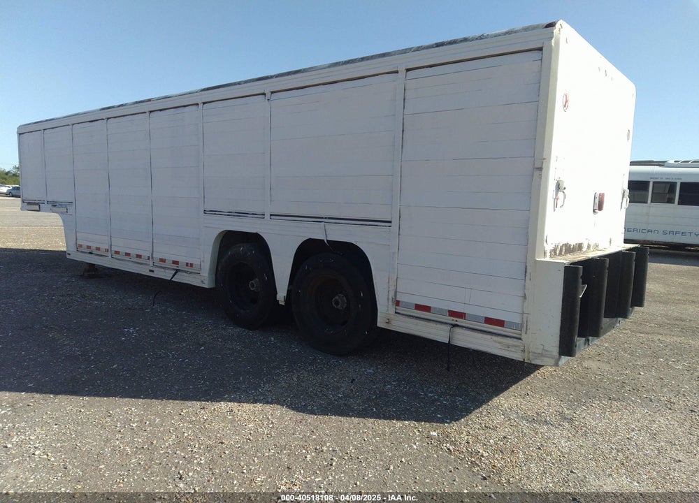1987 MICKEY TRAILER VIN: 1M9RC1824HH043163