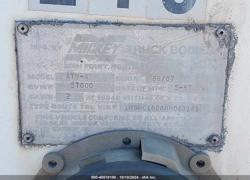 1987 MICKEY TRAILER VIN: 1M9RC1824HH043163