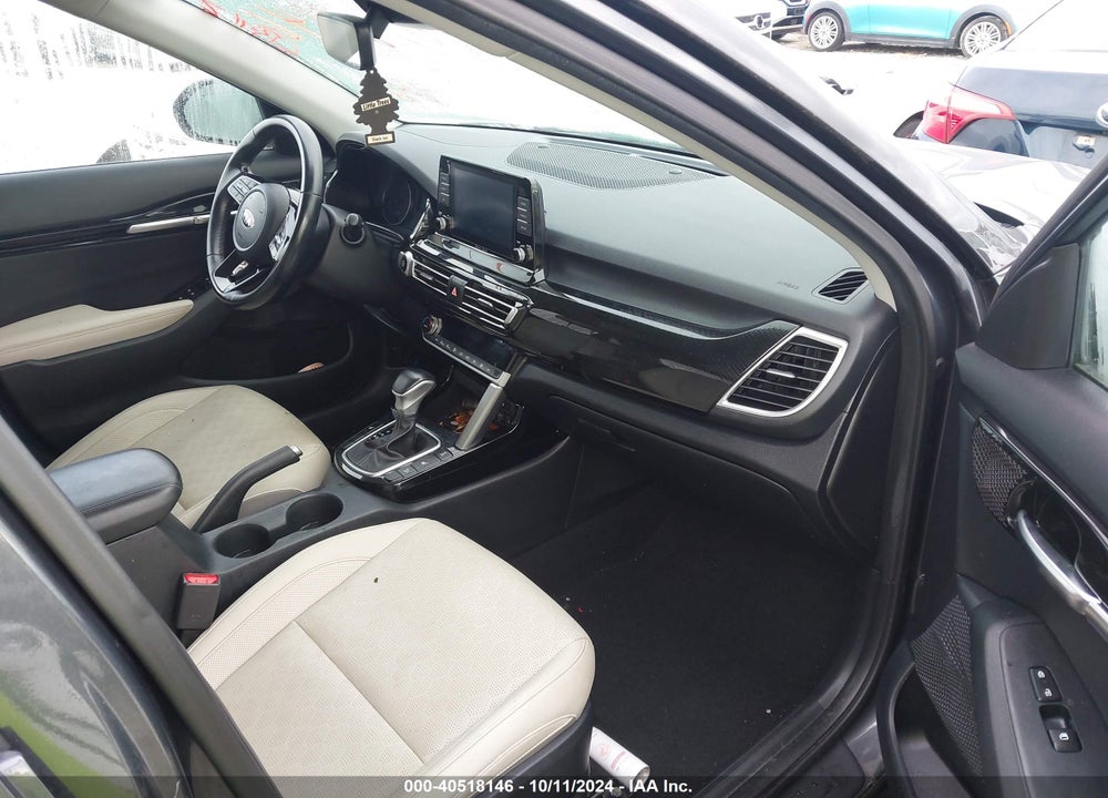 2021 KIA SELTOS EX VIN: KNDERCAA6M7213150