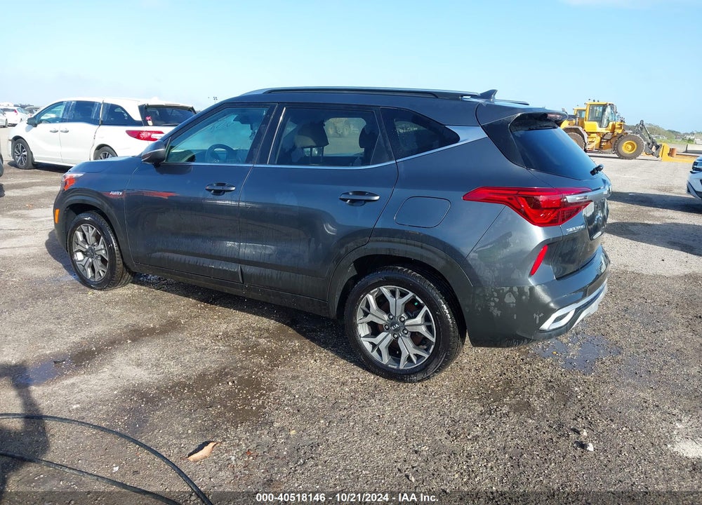 2021 KIA SELTOS EX VIN: KNDERCAA6M7213150