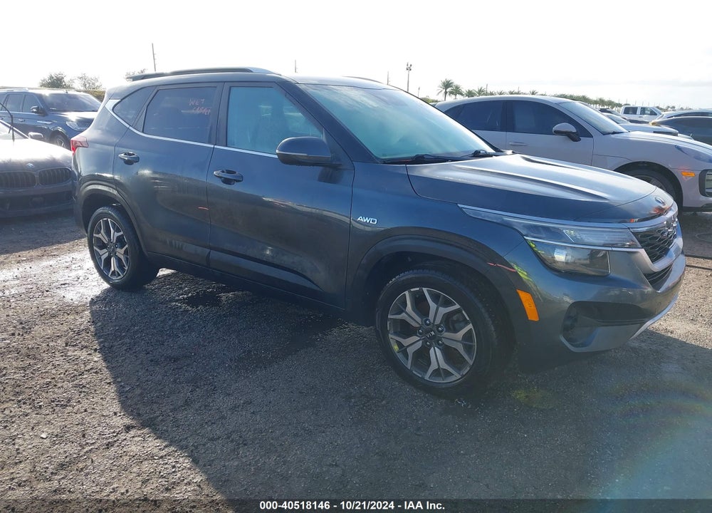 2021 KIA SELTOS EX VIN: KNDERCAA6M7213150