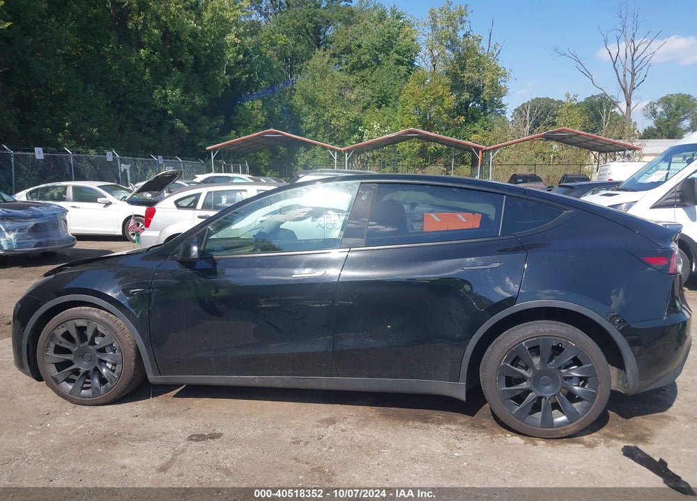 2022 TESLA MODEL Y LONG RANGE DUAL MOTOR ALL-WHEEL DRIVE VIN: 7SAYGDEE8NF429568