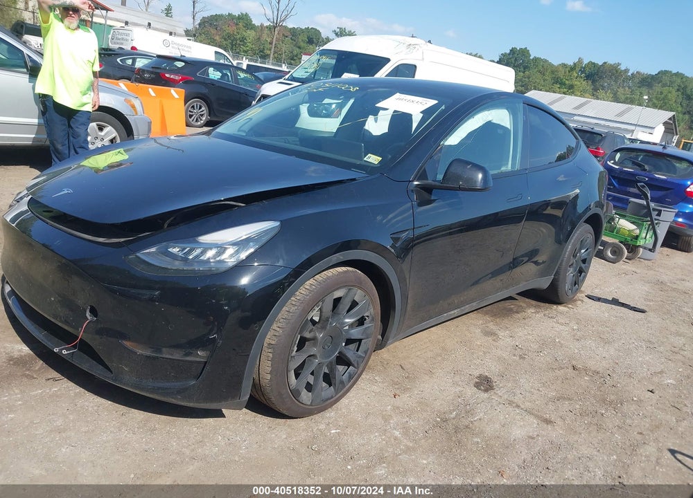 2022 TESLA MODEL Y LONG RANGE DUAL MOTOR ALL-WHEEL DRIVE VIN: 7SAYGDEE8NF429568