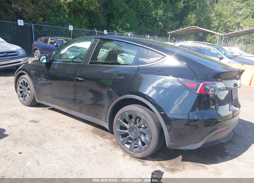 2022 TESLA MODEL Y LONG RANGE DUAL MOTOR ALL-WHEEL DRIVE VIN: 7SAYGDEE8NF429568