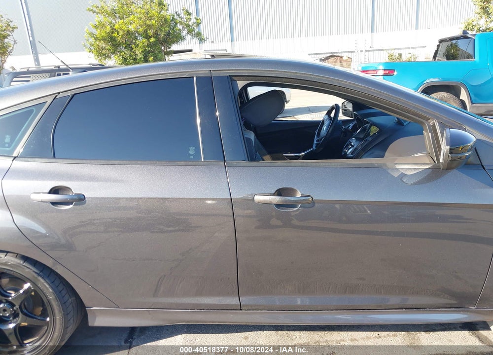 2017 FORD FOCUS ST VIN: 1FADP3L97HL320666