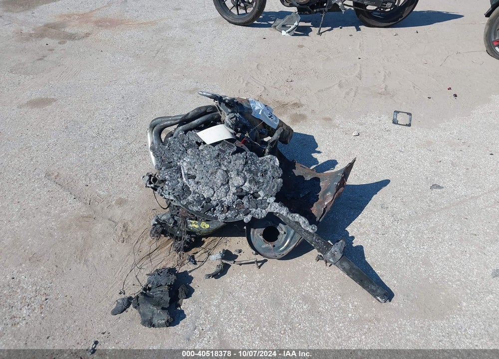 2016 YAMAHA FZ09 VIN: JYARN33EXGA010259