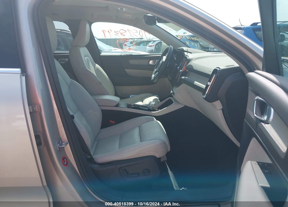 2019 VOLVO XC40 T5 INSCRIPTION VIN: YV4162UL8K2060793