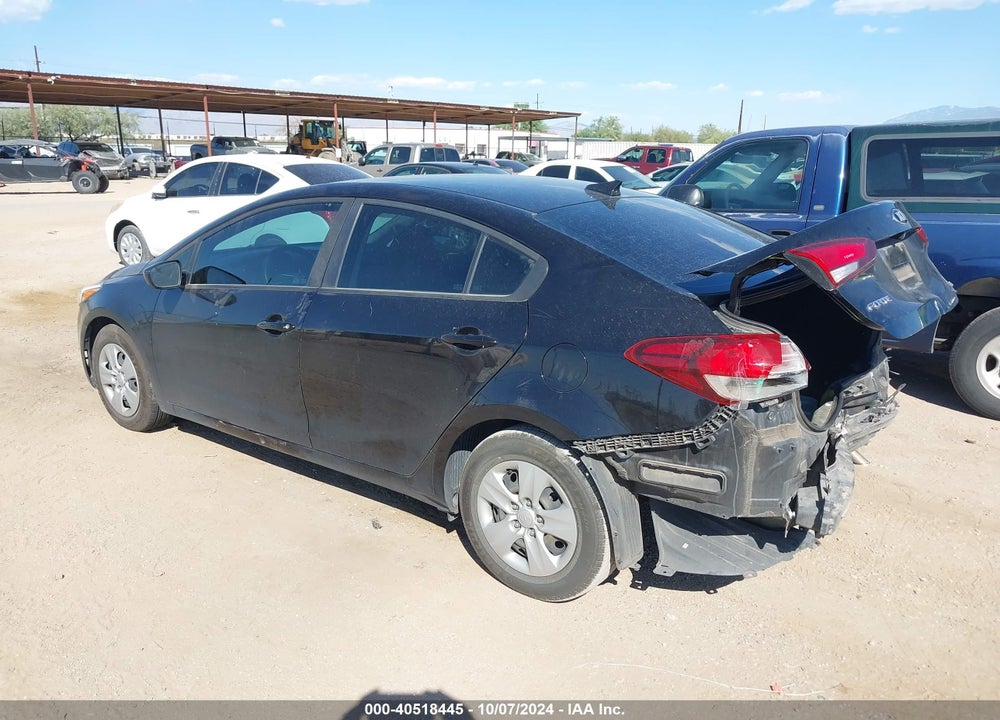 2018 KIA FORTE LX VIN: 3KPFL4A71JE255575