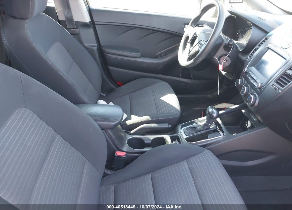 2018 KIA FORTE LX VIN: 3KPFL4A71JE255575