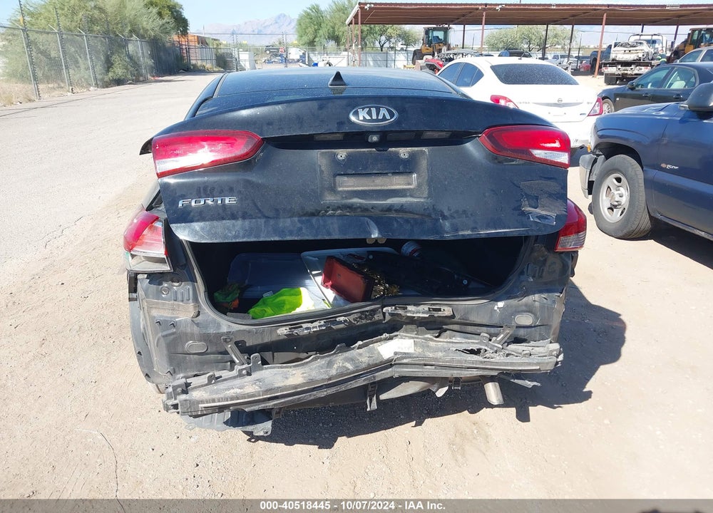 2018 KIA FORTE LX VIN: 3KPFL4A71JE255575