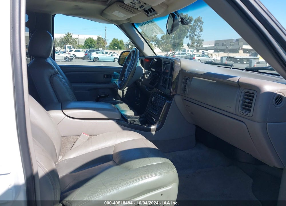 2005 GMC YUKON DENALI VIN: 1GKEK63U45J171115