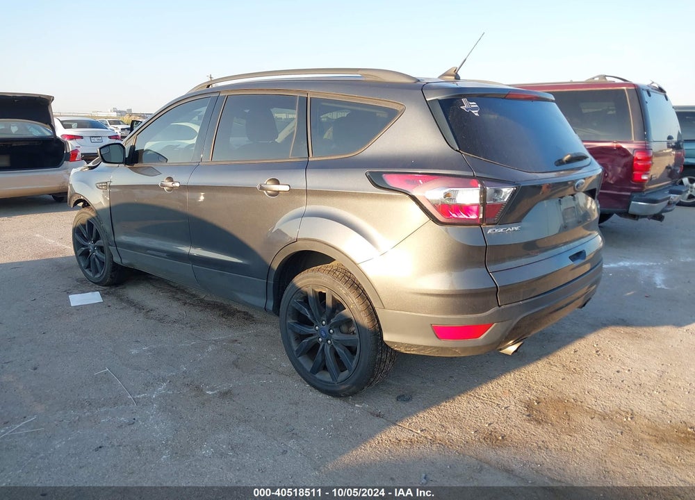 2018 FORD ESCAPE SE VIN: 1FMCU0GDXJUD20359