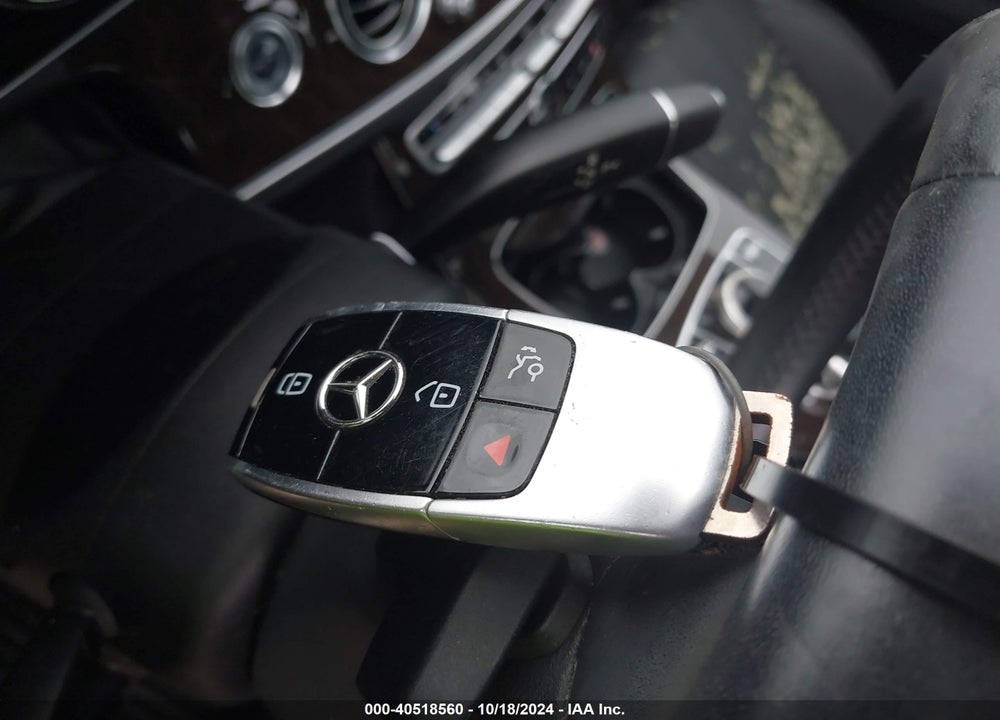 2019 MERCEDES-BENZ E 300 VIN: WDDZF4JB4KA669047