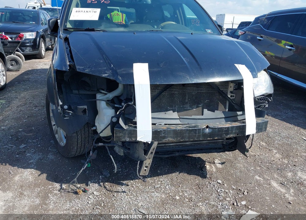 2014 CHRYSLER TOWN & COUNTRY VIN: 2C4RC1BG5ER402740