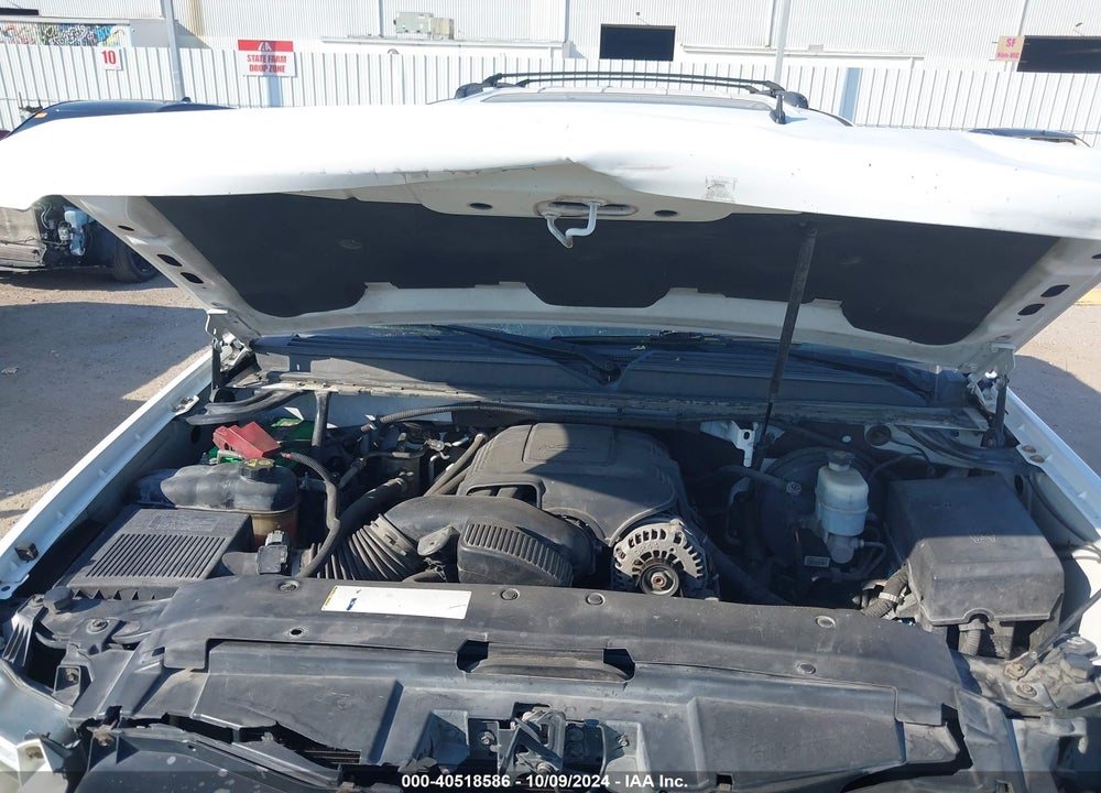2011 CHEVROLET TAHOE LT VIN: 1GNSCBE01BR218474