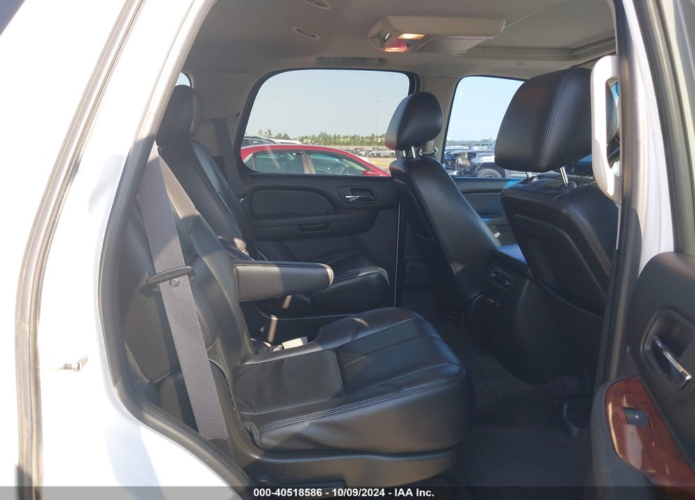 2011 CHEVROLET TAHOE LT VIN: 1GNSCBE01BR218474