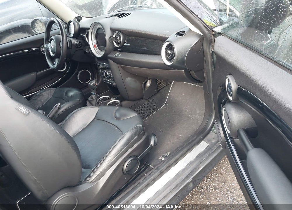 2012 MINI COOPER S VIN: WMWSV3C58CT385665