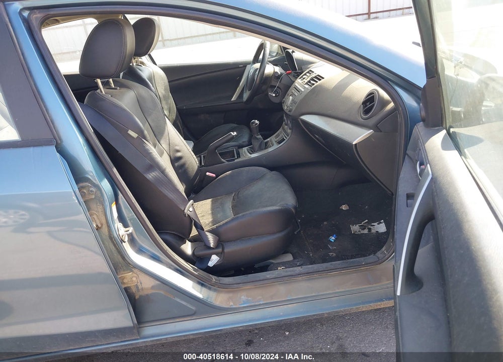 2011 MAZDA 3 VIN: JM1BL1W69B1473832