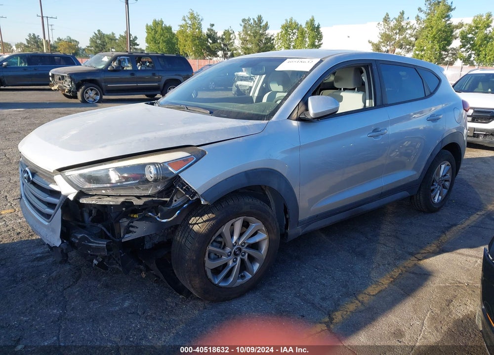 2017 HYUNDAI TUCSON SE VIN: KM8J23A45HU441768