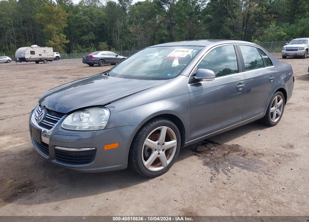 2010 VOLKSWAGEN JETTA TDI VIN: 3VWRL8AJ0AM067357