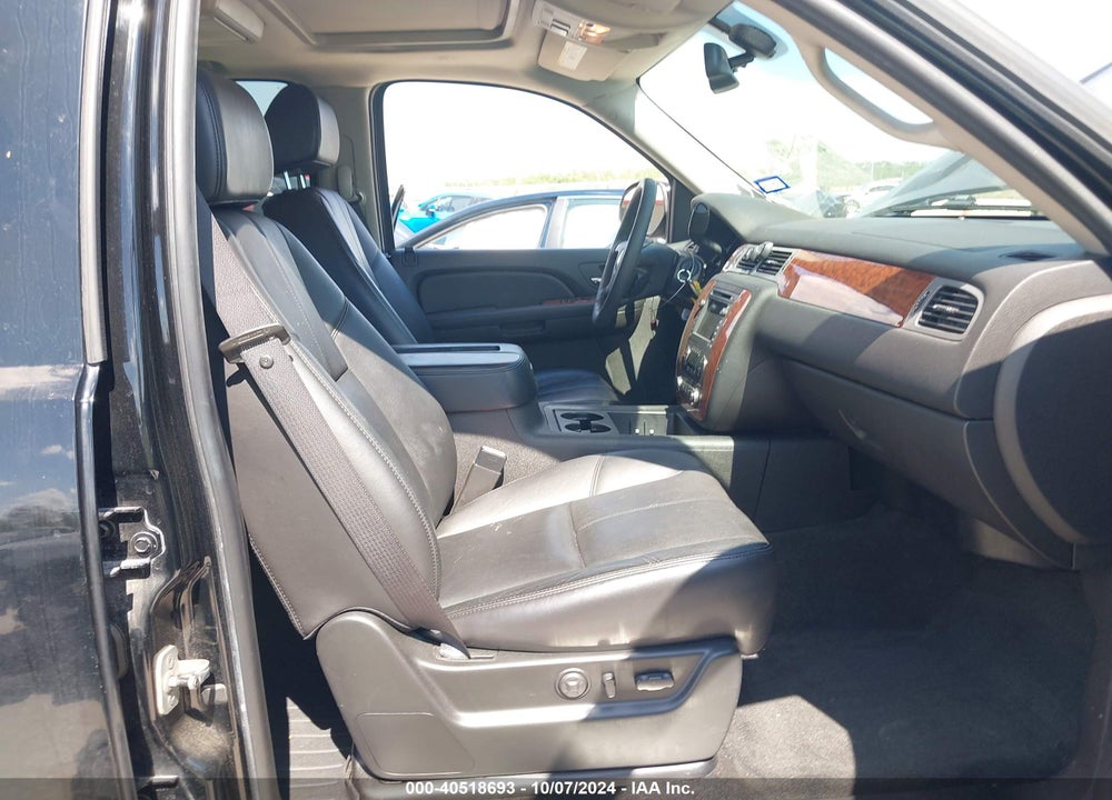 2008 CHEVROLET TAHOE VIN: 1GNFK13058R170567