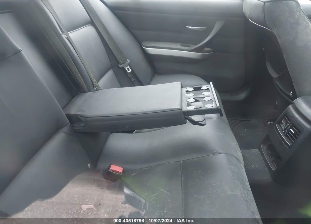 2006 BMW 325XI VIN: WBAVD13556KV03542