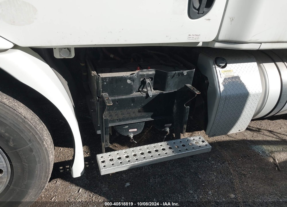 2016 FREIGHTLINER CASCADIA 113 VIN: 3AKJGHDV7GSHL7581